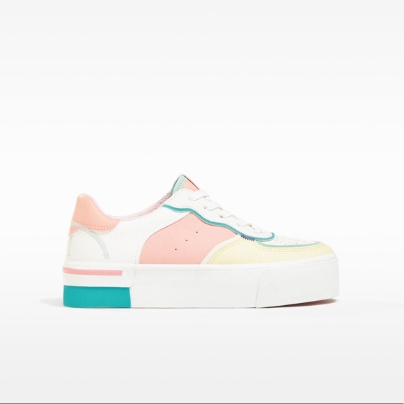🌹NWT. Bershka Multicolored Sneakers. Size 8. - Picture 1 of 6